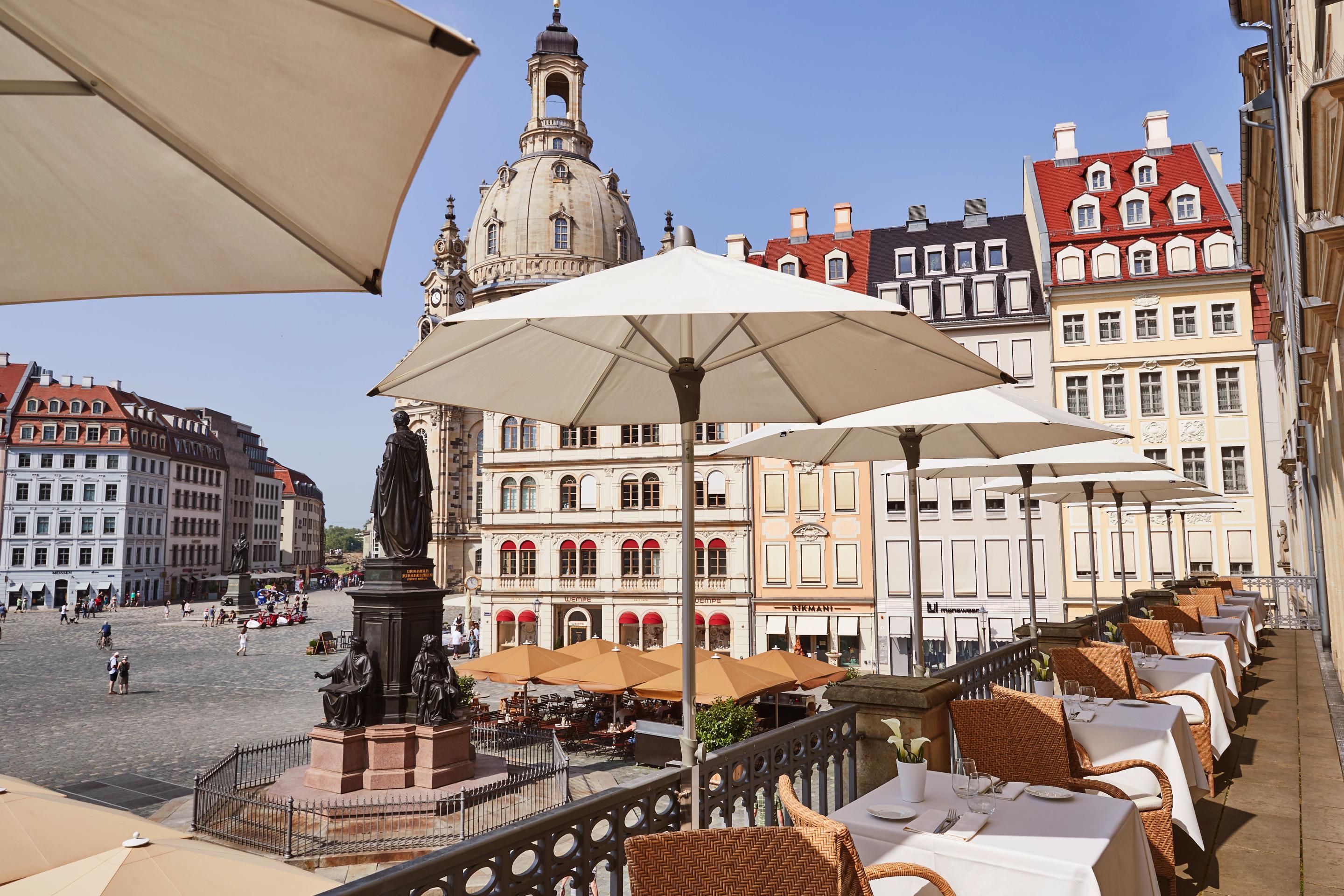 Steigenberger Hotel De Saxe Dresden Exterior photo The central square