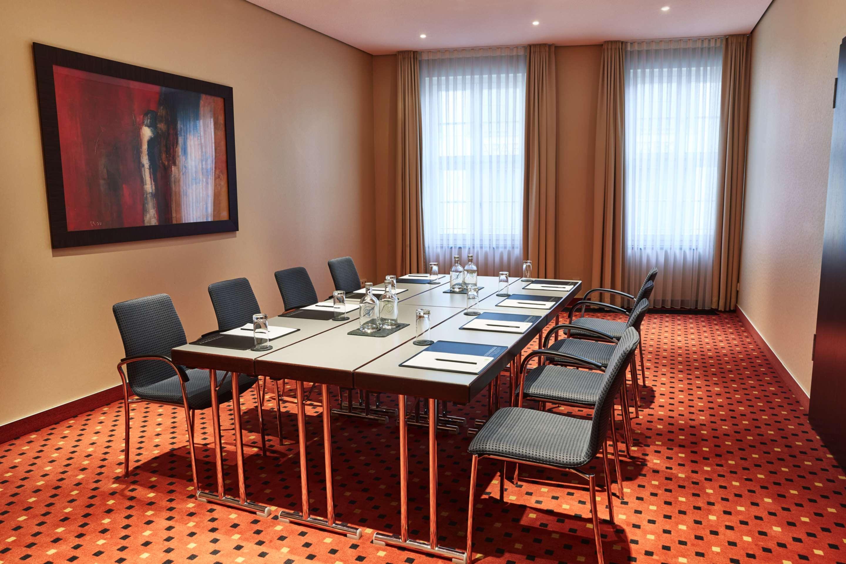 Steigenberger Hotel De Saxe Dresden Exterior photo Meeting room
