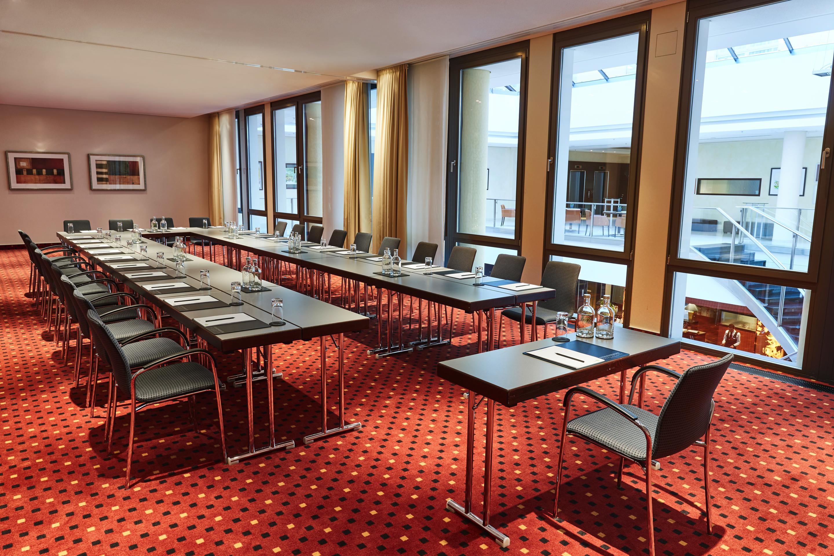Steigenberger Hotel De Saxe Dresden Exterior photo Meeting room